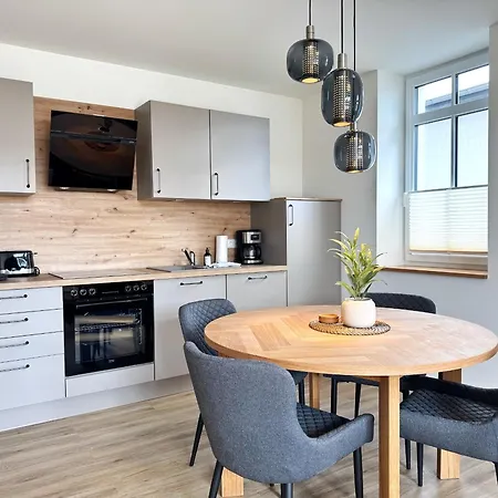 Hafenmeister Ole - Maritime Gemuetlichkeit Im Modernen Neubau アパート ザスニッツ